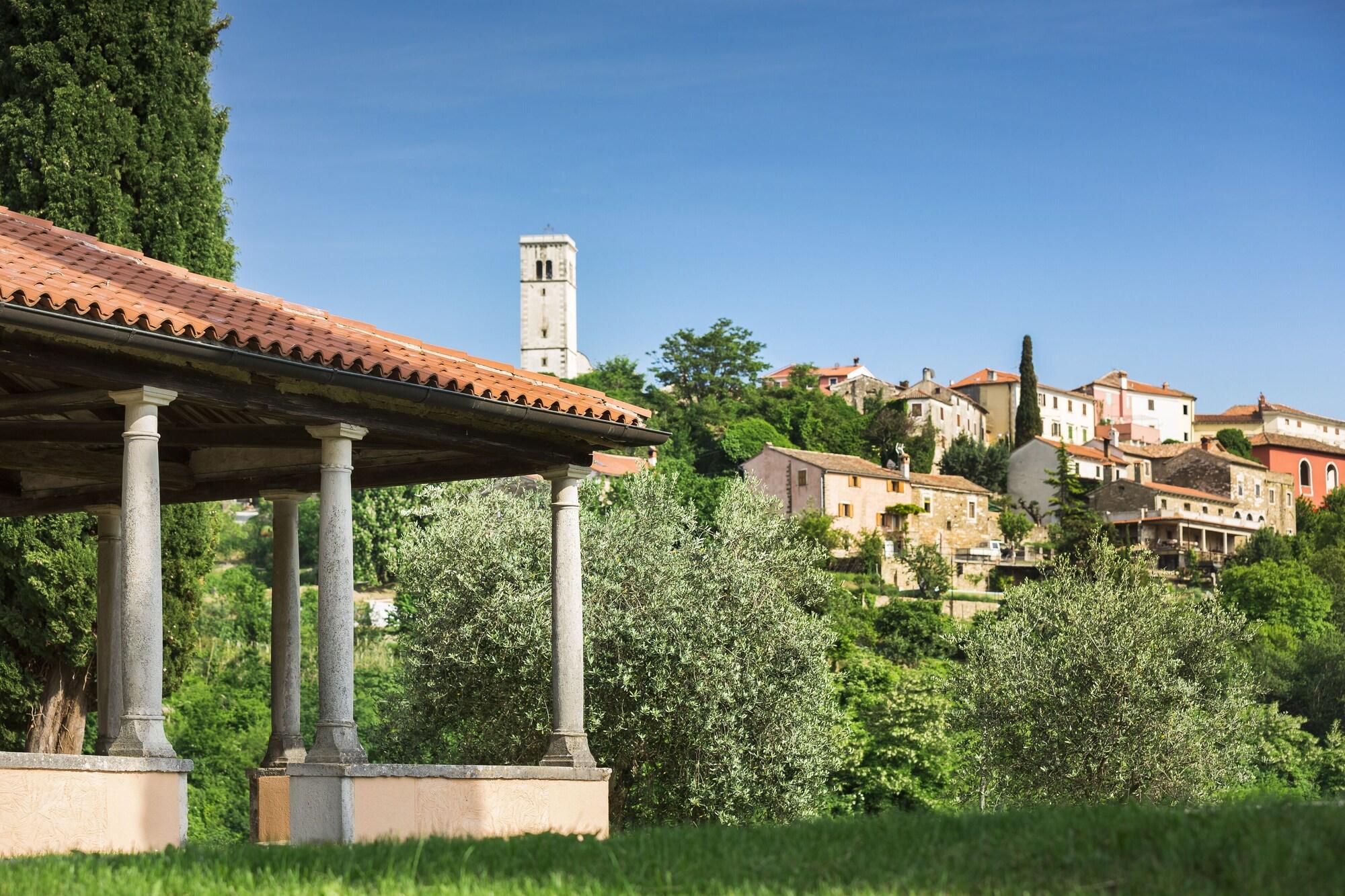Palazzo Angelica B&B Adults Only Oprtalj Buitenkant foto