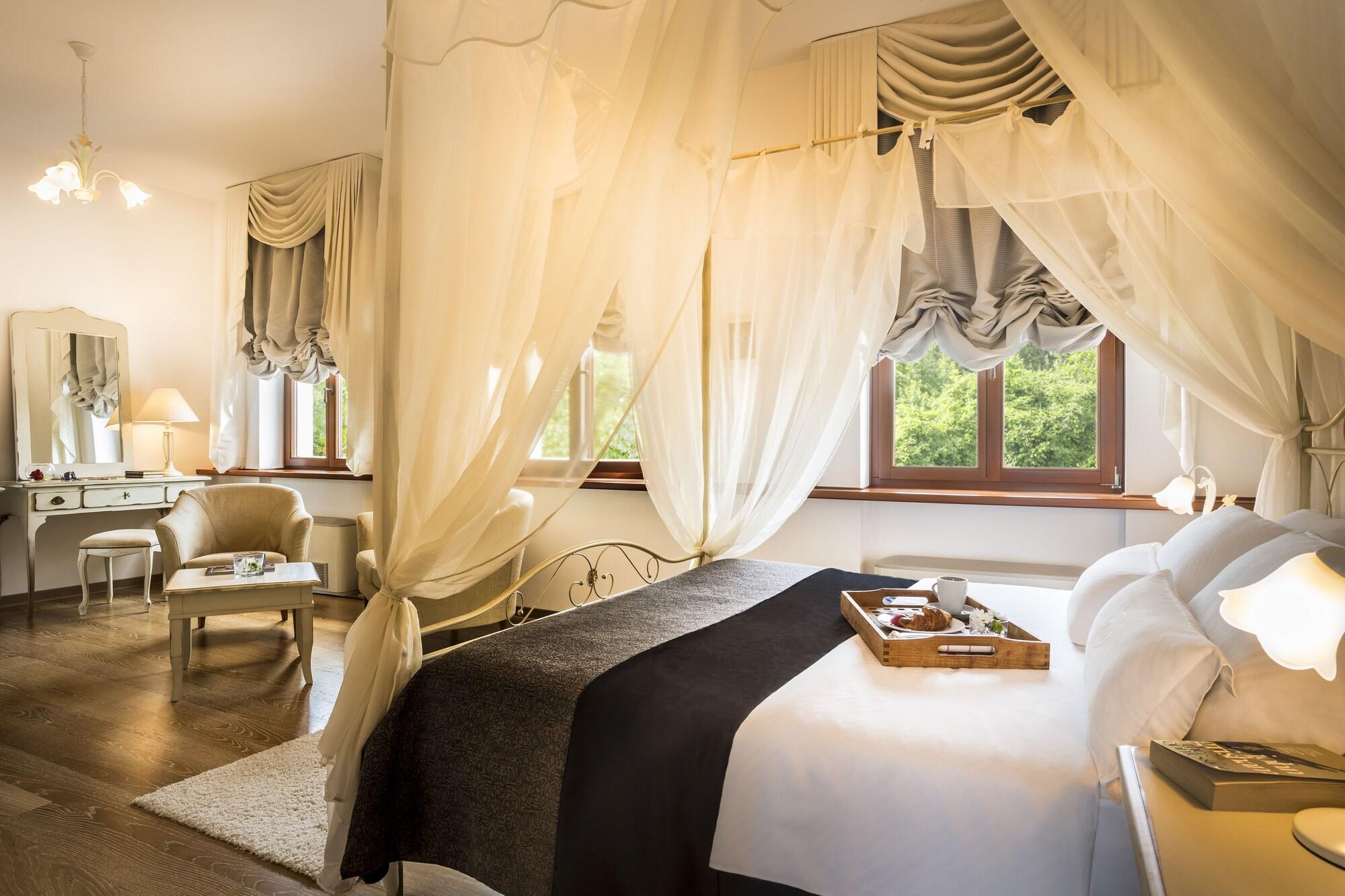 Palazzo Angelica B&B Adults Only Oprtalj Buitenkant foto