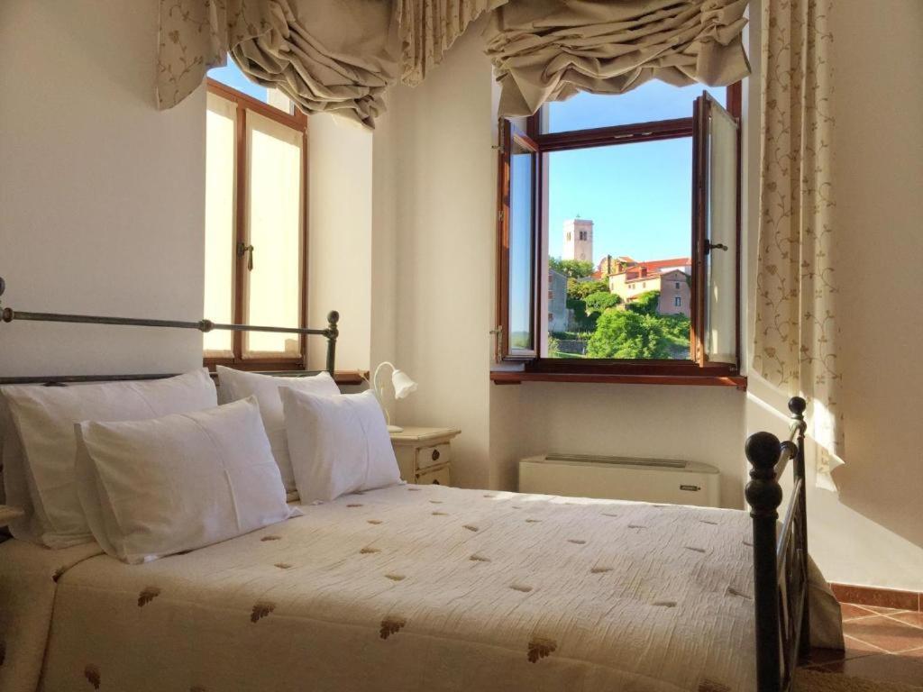 Palazzo Angelica B&B Adults Only Oprtalj Kamer foto