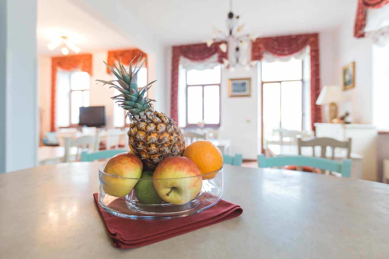Palazzo Angelica B&B Adults Only Oprtalj Buitenkant foto